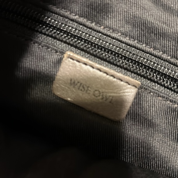 🐾Wise Owl Metallic Grey Crossbody Bag - Picture 5 of 10